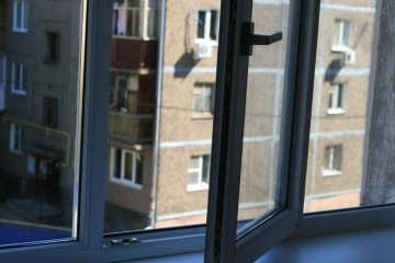Окно, фото: newsone.ua