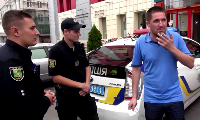 В полиции предупредили водителей, что в обязательном порядке нужно иметь в автомобиле. Фото: YouTube