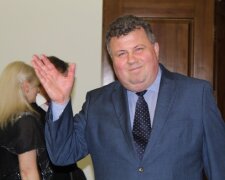 Ректора КНУ обвинили в связях со студентками