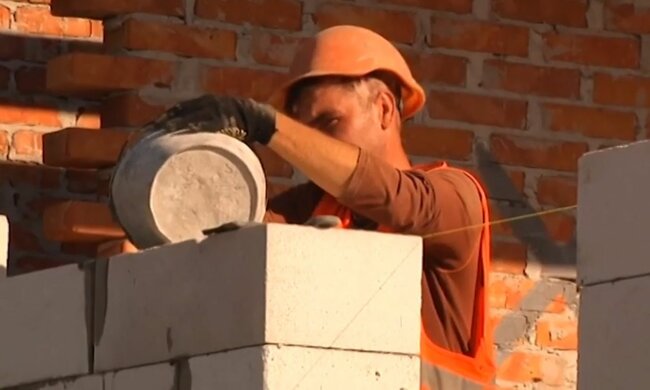 Будівництво. Фото: скріншот YouTube-відео