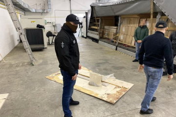 Изъятие наркотиков. Фото: ssu.gov.ua