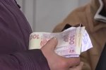 Кабмин выплатит единовременную финансовую помощь педагогам. Фото: скриншот YouTube