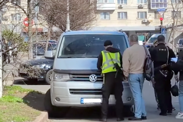 ТЦК записали девушку мужчиной и поставили на учет. Фото: YouTube