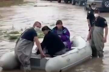 Наводнения в Украине. Фото: скриншот Youtube ГСЧС