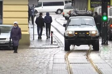 Перехожий. Фото: скріншот YouTube-відео