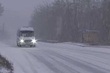 Украину заметет снегом и зальет дождями. Фото: скриншот Youtube-видео
