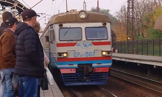 Ухилист "спалився" під час перевірки документів, фото: youtube.com