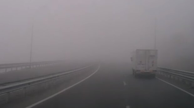 Туман. Фото: скриншот YouTube