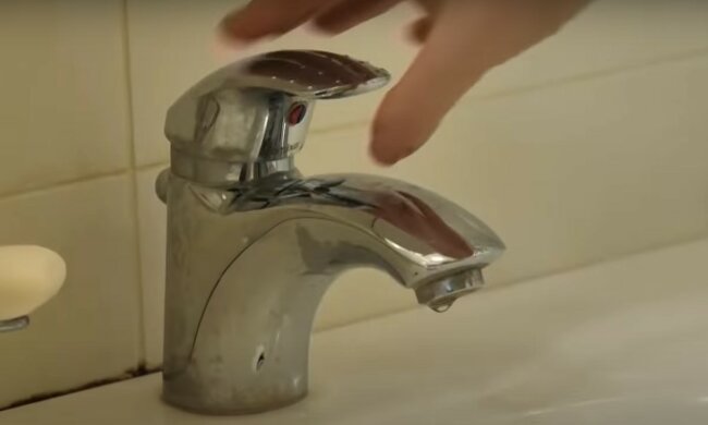Відключення води. Фото: скріншот YouTube-відео