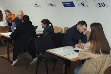 Допомога для ВПО. Фото: скріншот YouTube-відео