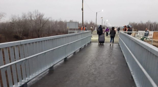 Мост в Станице Луганской, фото: Сегодня