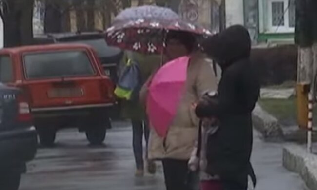 Дощ. Фото: скріншот YouTube-відео