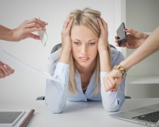 Что делает женщин нервными: ученые установили главный источник стресса для слабого пола