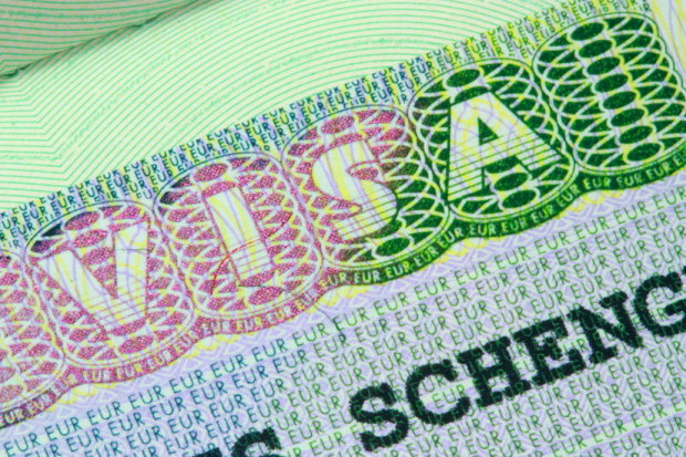 Европарламент изменил правила выдачи шенгенских виз