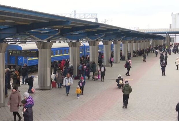 Вокзал в Украине. Фото: скриншот YouTube-видео