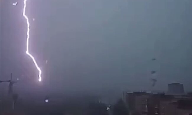 Гроза. Фото: YouTube, скрин