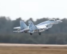 Штурмовик рф Су-35. Фото: скріншот YouTube-відео