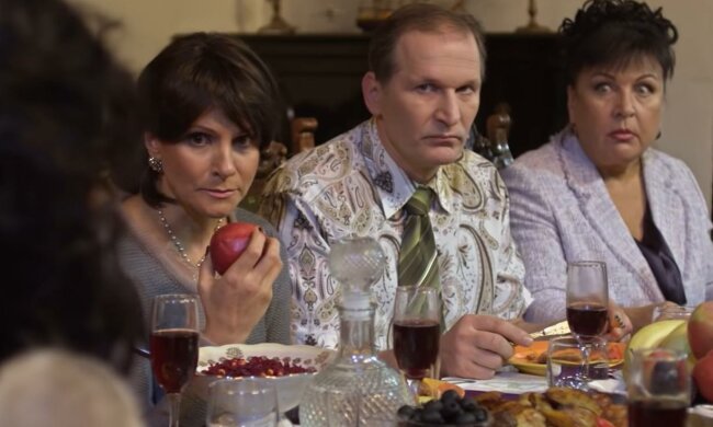 Фото: скрин "Сваты"