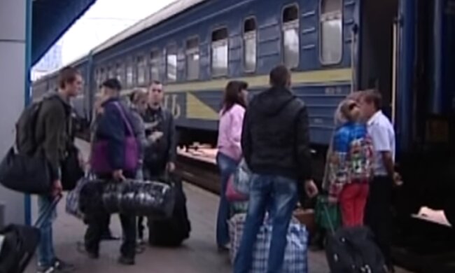 "Укрзализныця" остановила продажу билетов. Фото: скрин youtube