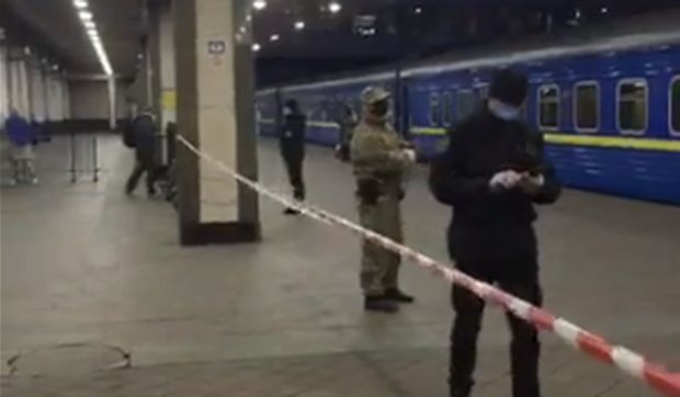 С центрального вокзала Киева отправился поезд в Россию. Фото: скриншот YouTube