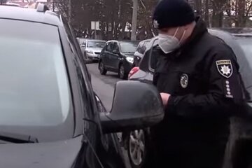 Сотрудник патрульной полиции. Фото: скриншот YouTube-видео