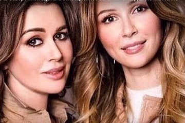 Анастасия Заворотнюк с дочерью Анной. Фото: скриншот видео