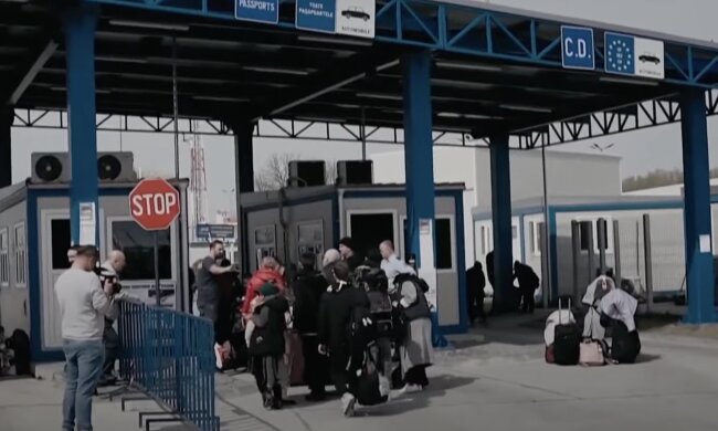 Пропускной пункт, скриншот из YouTube