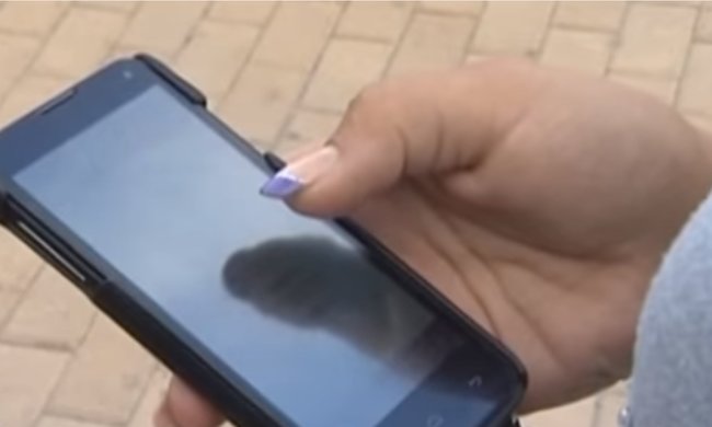 Смартфон, фото: Скриншот YouTube