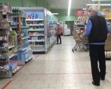 В Днепре популярный супермаркет влетел в скандал: "Очень гигиенично"