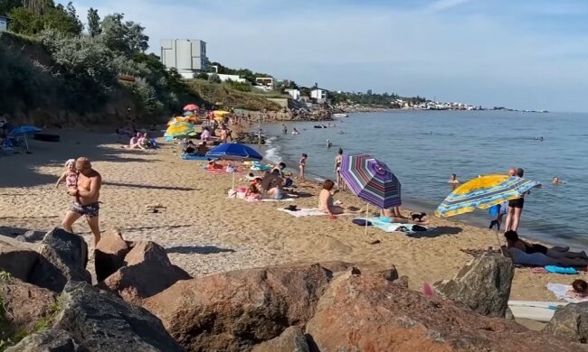 Эхо войны: на украинском курорте переполох, людей массово эвакуируют. Подробности