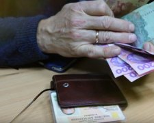 Пенсия в Украине будет повышаться, фото: скриншот с YouTube