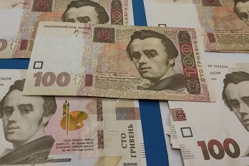 Гроші. Фото: скріншот YouTube-відео