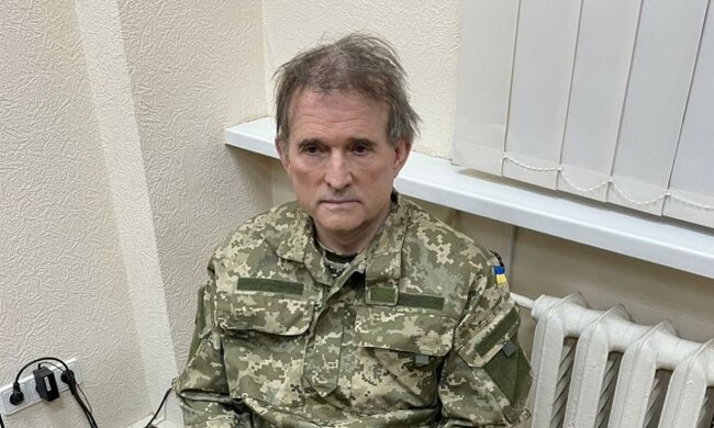 Спіймали Медведчука: потасканий, у військовій формі та кайданках - СБУ і Зеленський розказали перші подробиці