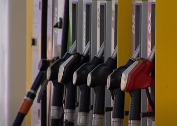 АЗС. Фото: скріншот YouTube-відео