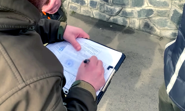 Мобілізація без покарання автоматично анулюють штрафи від ТЦК. Фото: YouTube
