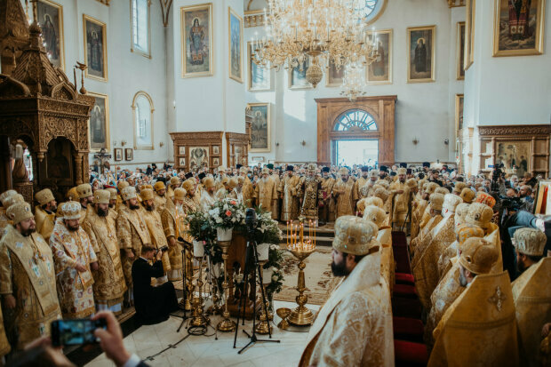 У Святогірській лаврі Митрополит Онуфрій очолив урочистості на честь 30-річчя Донецької єпархії