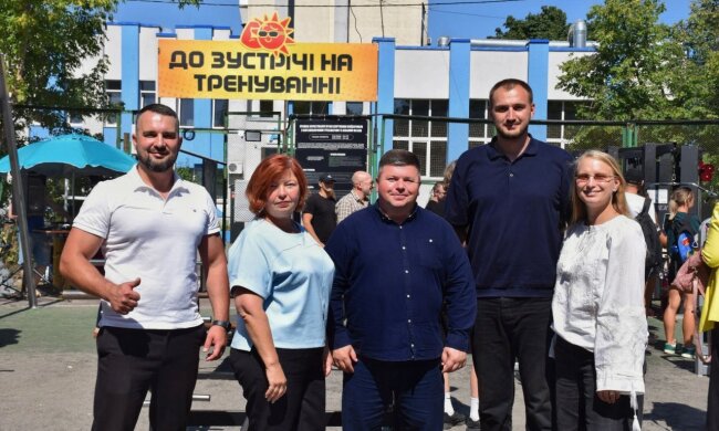На Виноградарі відкрили новий спортивний простір: у Подільському районі розвивають вуличний спорт