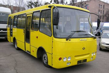 Украинцам пообещали, что через десять лет исчезнут маршрутки