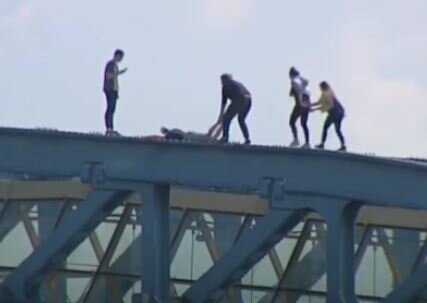 Мост в Москве. Фото: скриншот YouTube.