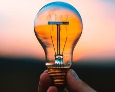 Зі світлом біда: Укренерго вводить на завтра радикальні графіки - скрізь
