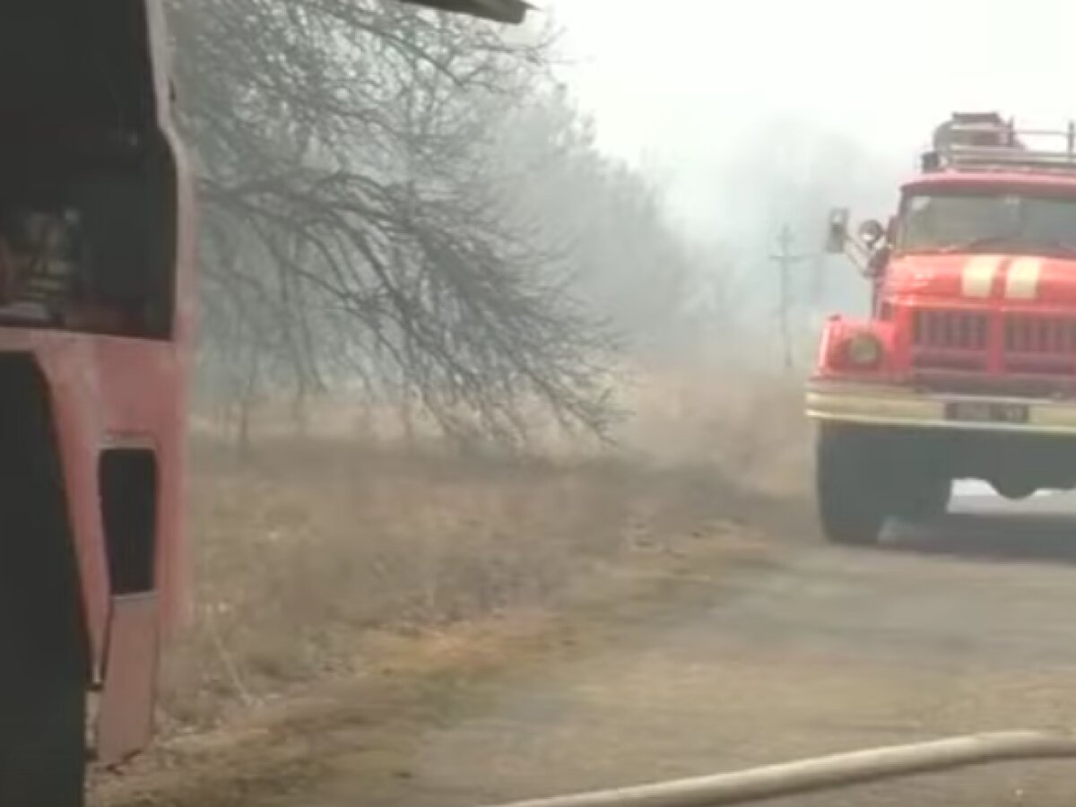 На Житомирщине под пожарной машиной провалился мост