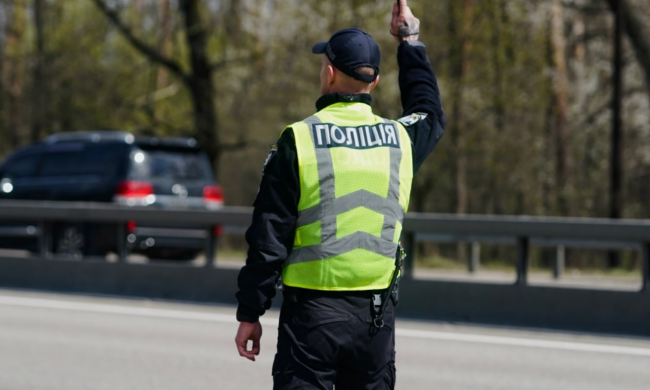 Нові ПДР в Україні - водіям з 27 травня доведеться поставити до машин смарт-тахографи