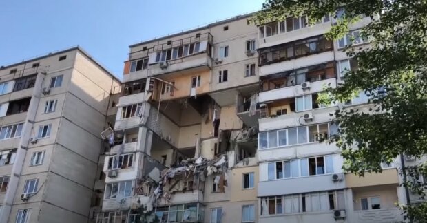 Взрыв дома в Киеве. Фото: скриншот Youtube