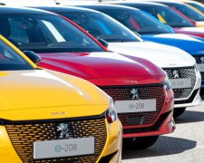 Два крупнейших автогиганта Fiat и Peugeot начали вести переговоры о слиянии