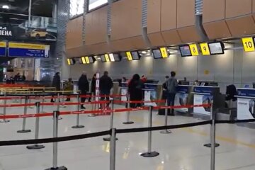 Посадка на рейс. Фото: скриншот Youtube-видео