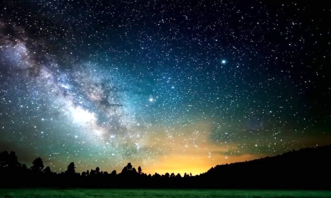 Зоряне небо. Фото: YouTube, скрін