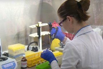 Украинцев будут массово тестировать из-за коронавируса. Фото: Факты, скрин