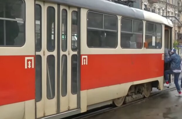 Киевский транспорт. Фото: скриншот Youtube-видео