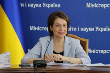 Как это «почти все»? Гриневич сообщила о трагической ситуации с украинскими школами