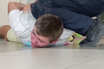 "Я поріжу ваші сім'ї всі": неадекват у Києві погрожував поліцейським розправою і хизувався своїм "особливим статусом"